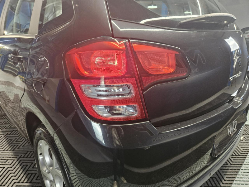 Photo 39 de l'offre de CITROEN C3  1.4 73 Exclusive BVM à 7490€ chez MKP Distribution
