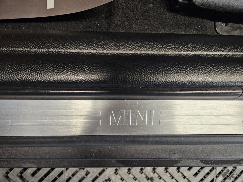 Photo 37 de l'offre de MINI MINI 1.5 136 Cooper Pack Chili BVM 5P à 12990€ chez MKP Distribution