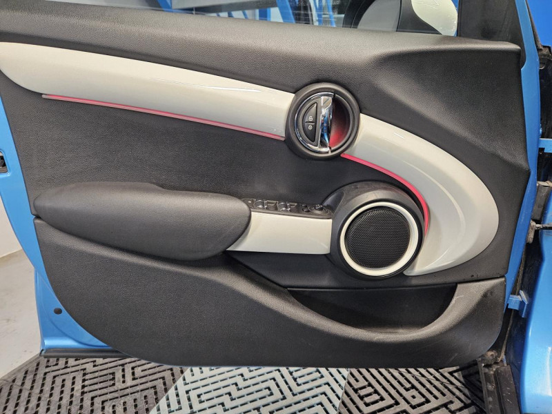 Photo 40 de l'offre de MINI MINI 1.5 136 Cooper Pack Chili BVM 5P à 12990€ chez MKP Distribution