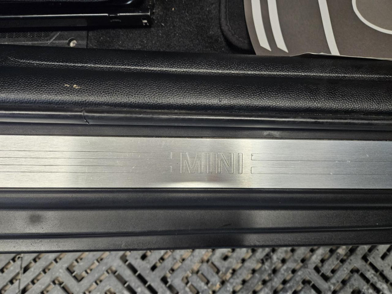 Photo 36 de l'offre de MINI MINI 1.5 136 Cooper Pack Chili BVM 5P à 12990€ chez MKP Distribution