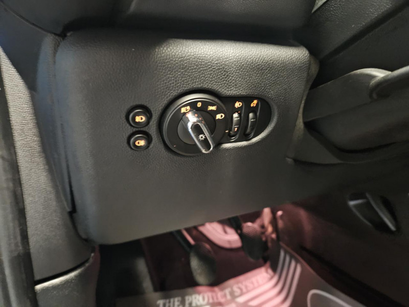 Photo 23 de l'offre de MINI MINI 1.5 136 Cooper Pack Chili BVM 5P à 12990€ chez MKP Distribution