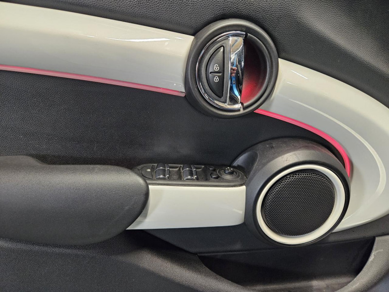 Photo 42 de l'offre de MINI MINI 1.5 136 Cooper Pack Chili BVM 5P à 12990€ chez MKP Distribution