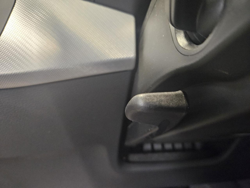 Photo 31 de l'offre de AUDI A5 2.0  TFSI 190 S tronic 7 DESIGN à 23990€ chez MKP Distribution