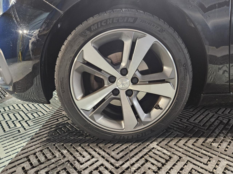 Photo 42 de l'offre de PEUGEOT 308 SW 1.5 HDi 130 Allure BVM  à 12490€ chez MKP Distribution