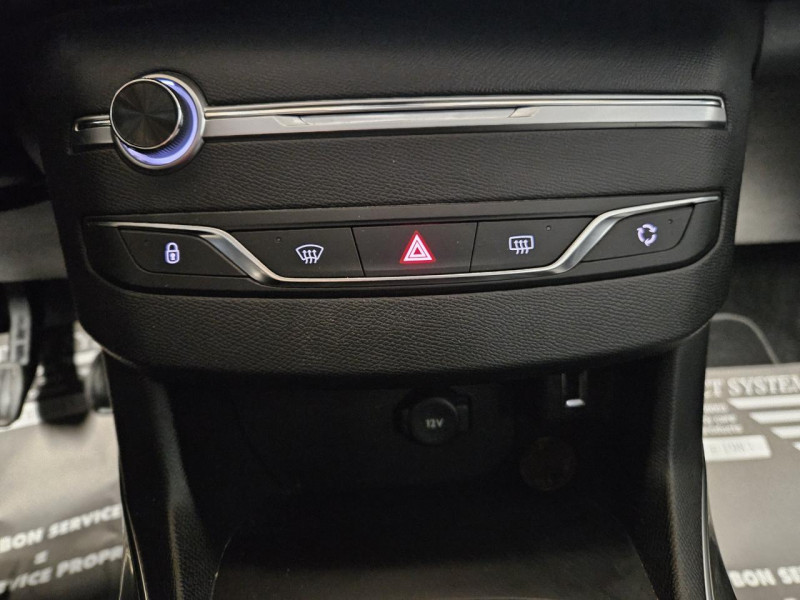 Photo 30 de l'offre de PEUGEOT 308 SW 1.5 HDi 130 Allure BVM  à 12490€ chez MKP Distribution