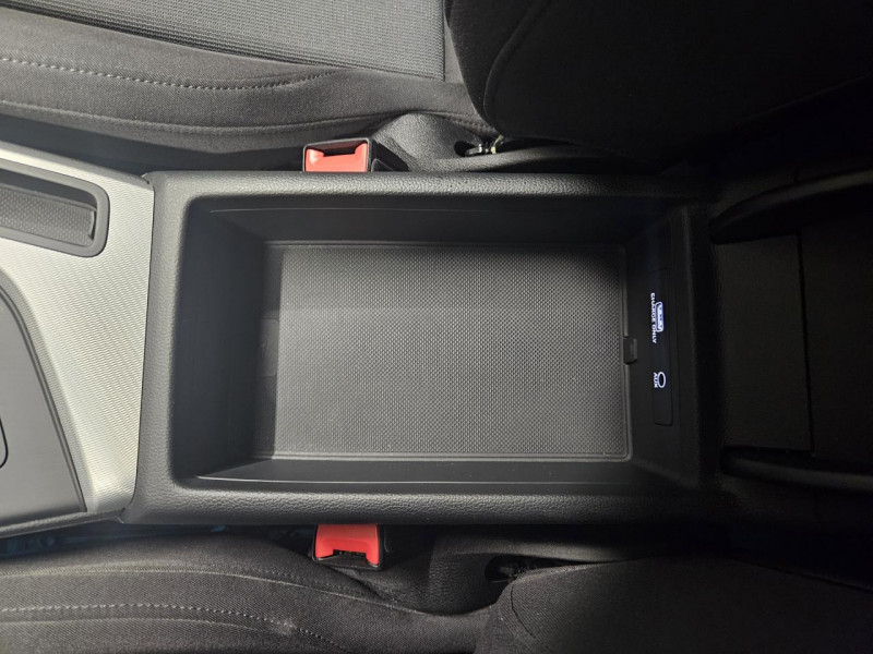 Photo 32 de l'offre de AUDI A5 2.0  TFSI 190 S tronic 7 DESIGN à 23990€ chez MKP Distribution