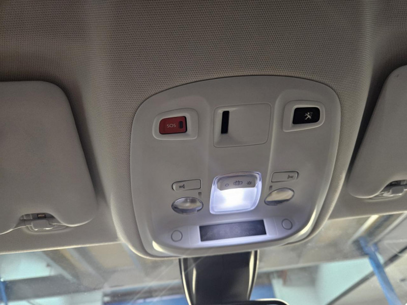 Photo 35 de l'offre de PEUGEOT 308 SW 1.5 HDi 130 Allure BVM  à 12490€ chez MKP Distribution