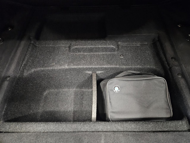 Photo 10 de l'offre de BMW SERIE 3 320d 184 F30 Lounge BVM à 15990€ chez MKP Distribution