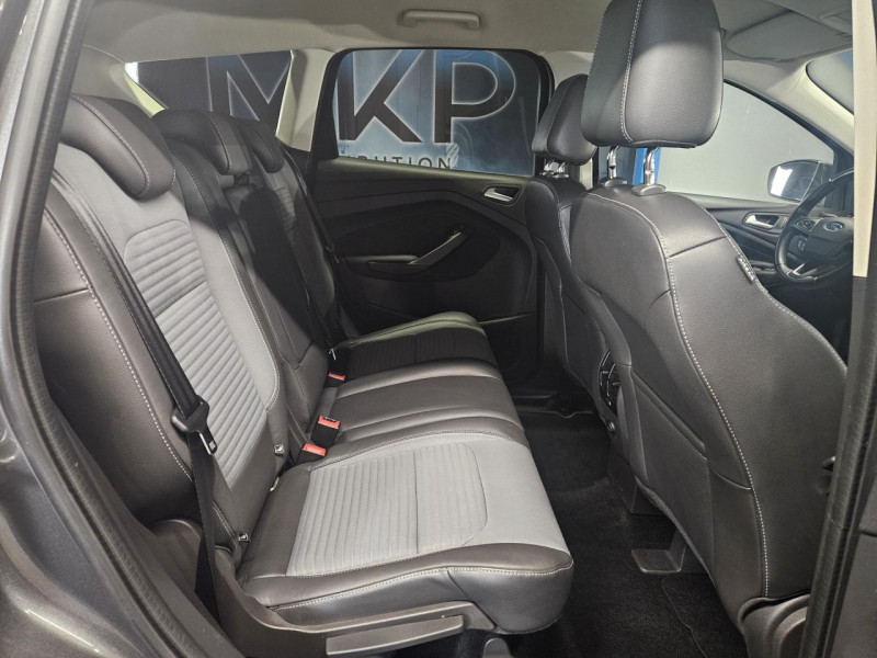 Photo 16 de l'offre de FORD KUGA 1.5 ECOBOOST 150 Titanium BVM à 13990€ chez MKP Distribution