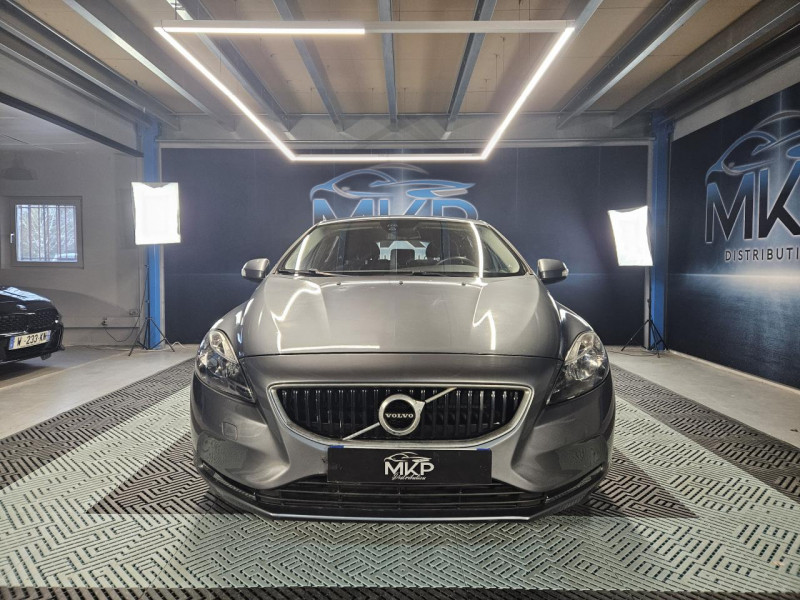 Photo 8 de l'offre de VOLVO V40  D2 2.0D 120 Momentum BVM6 à 12490€ chez MKP Distribution