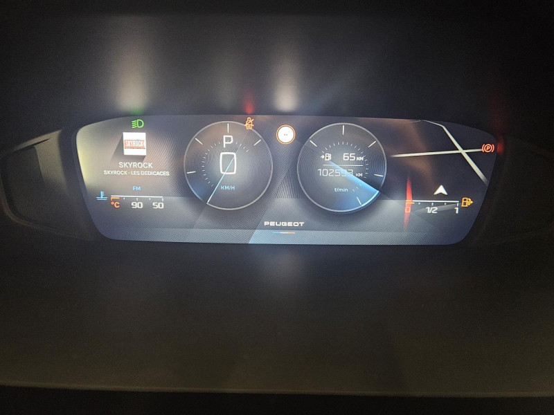 Photo 17 de l'offre de PEUGEOT 308 SW  1.5 BlueHDi 130 EAT8 Allure à 16490€ chez MKP Distribution