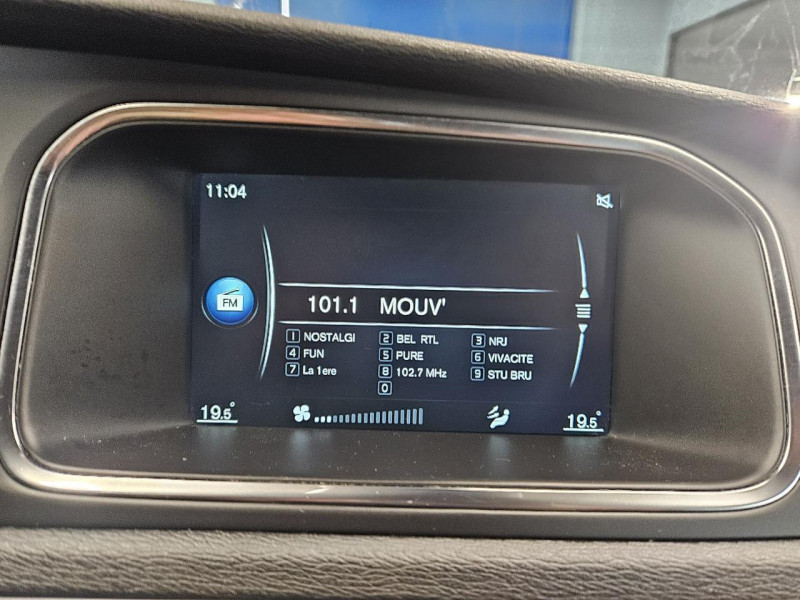 Photo 27 de l'offre de VOLVO V40  D2 2.0D 120 Momentum BVM6 à 12490€ chez MKP Distribution