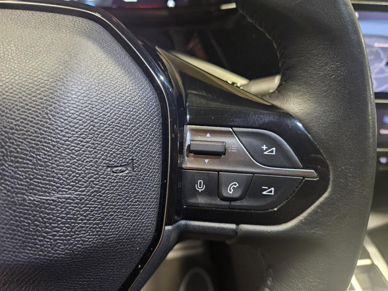 Photo 20 de l'offre de PEUGEOT 308 SW  1.5 BlueHDi 130 EAT8 Allure à 16490€ chez MKP Distribution