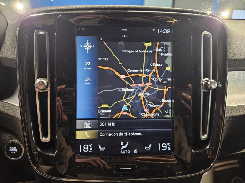 Photo 24 de l'offre de VOLVO XC40 2.0 D3 150 MOMENTUM BVA à 24490€ chez MKP Distribution