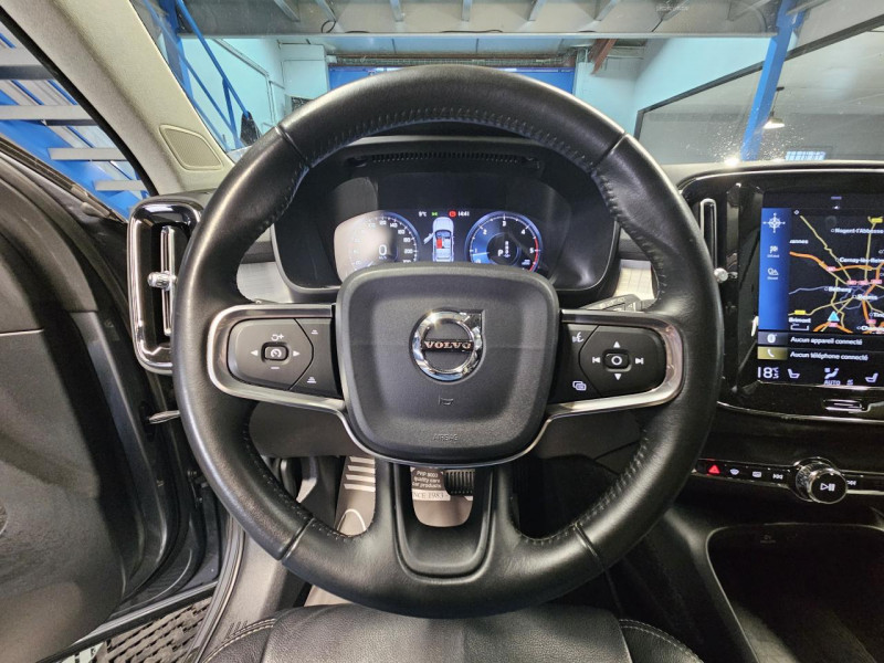 Photo 18 de l'offre de VOLVO XC40 2.0 D3 150 MOMENTUM BVA à 24490€ chez MKP Distribution