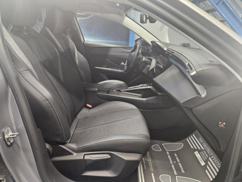 Photo 14 de l'offre de PEUGEOT 308 SW  1.5 BlueHDi 130 EAT8 Allure à 16490€ chez MKP Distribution