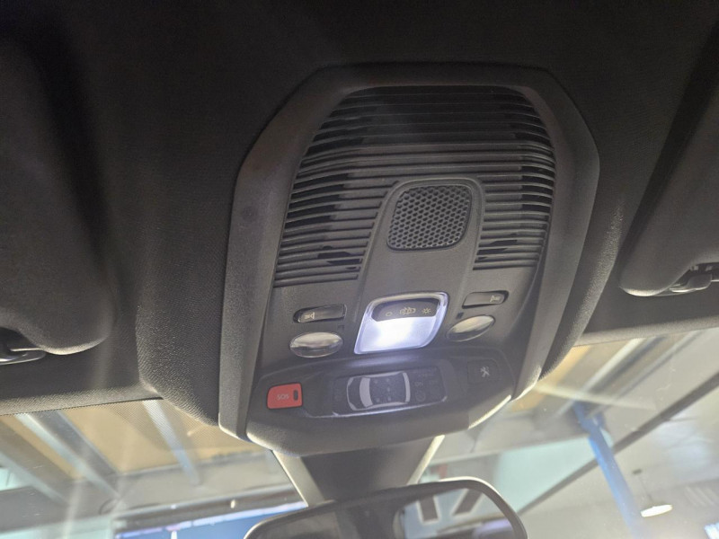 Photo 37 de l'offre de PEUGEOT 3008 1.5 HDi 130 EAT8 GT-LINE à 20490€ chez MKP Distribution