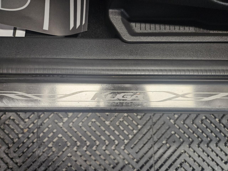 Photo 41 de l'offre de FORD KUGA 1.5 ECOBOOST 150 Titanium BVM à 13990€ chez MKP Distribution