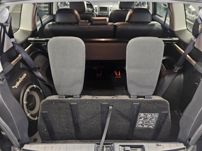 Photo 13 de l'offre de CITROEN C CROSSER 2.2 HDi 156 4WD Exclusive BVM 7 Places à 15490€ chez MKP Distribution