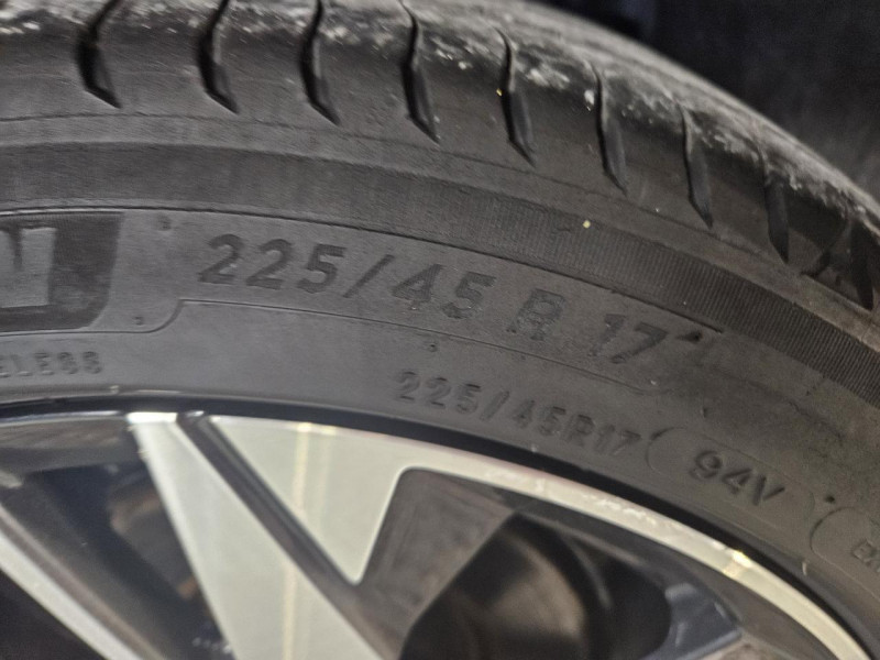 Photo 50 de l'offre de PEUGEOT 308 SW  1.5 BlueHDi 130 EAT8 Allure à 16490€ chez MKP Distribution