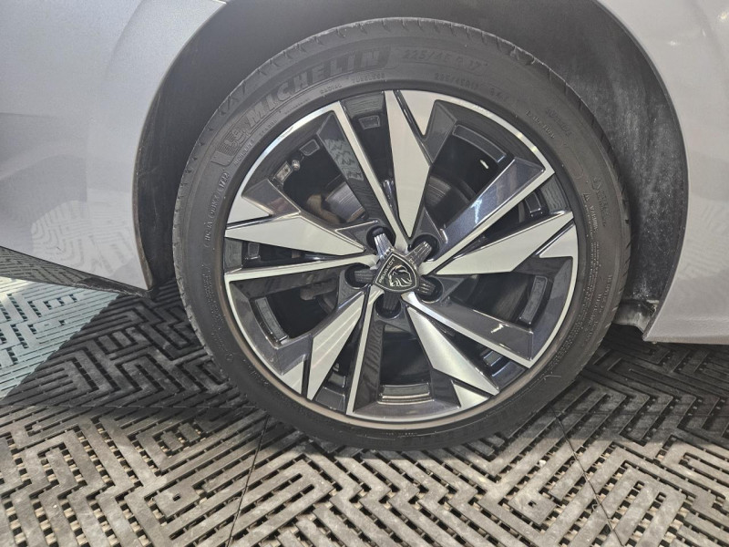 Photo 47 de l'offre de PEUGEOT 308 SW  1.5 BlueHDi 130 EAT8 Allure à 16490€ chez MKP Distribution