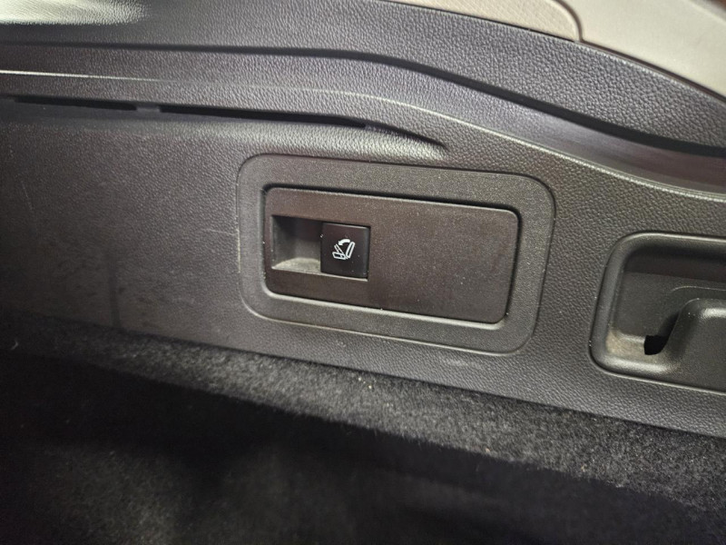 Photo 41 de l'offre de OPEL INSIGNIA Sports Tourer 1.5 Turbo 165 BVA6 Elite à 15990€ chez MKP Distribution