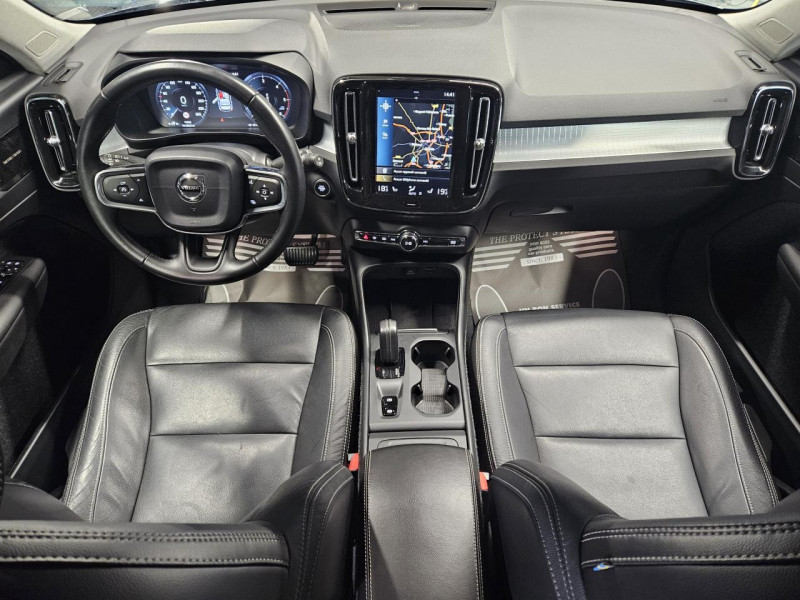 Photo 11 de l'offre de VOLVO XC40 2.0 D3 150 MOMENTUM BVA à 24490€ chez MKP Distribution