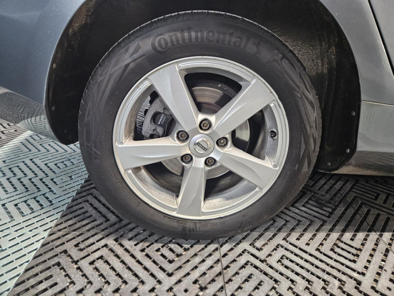 Photo 44 de l'offre de VOLVO V40  D2 2.0D 120 Momentum BVM6 à 12490€ chez MKP Distribution