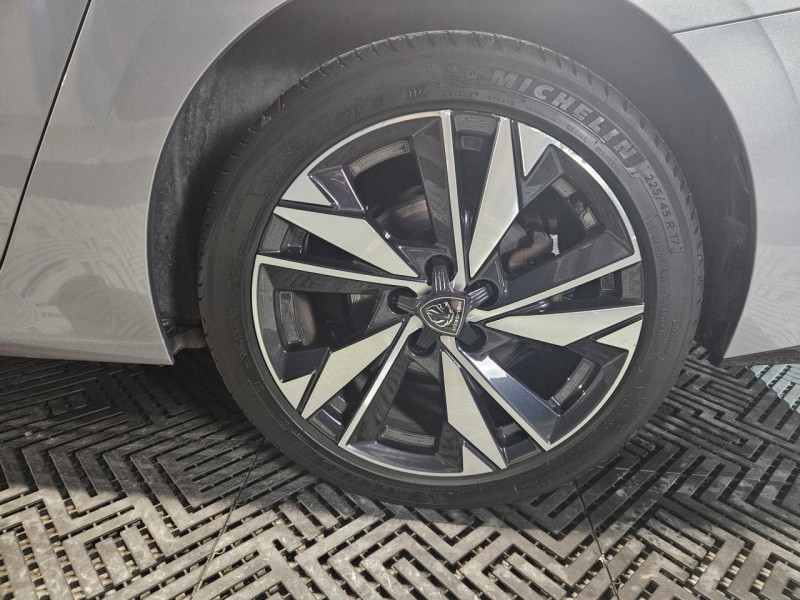 Photo 48 de l'offre de PEUGEOT 308 SW  1.5 BlueHDi 130 EAT8 Allure à 16490€ chez MKP Distribution