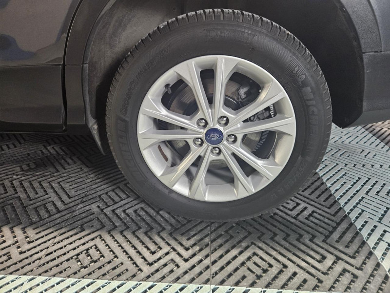 Photo 47 de l'offre de FORD KUGA 1.5 ECOBOOST 150 Titanium BVM à 13990€ chez MKP Distribution