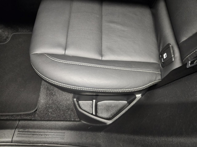 Photo 40 de l'offre de VOLVO XC40 2.0 D3 150 MOMENTUM BVA à 24490€ chez MKP Distribution