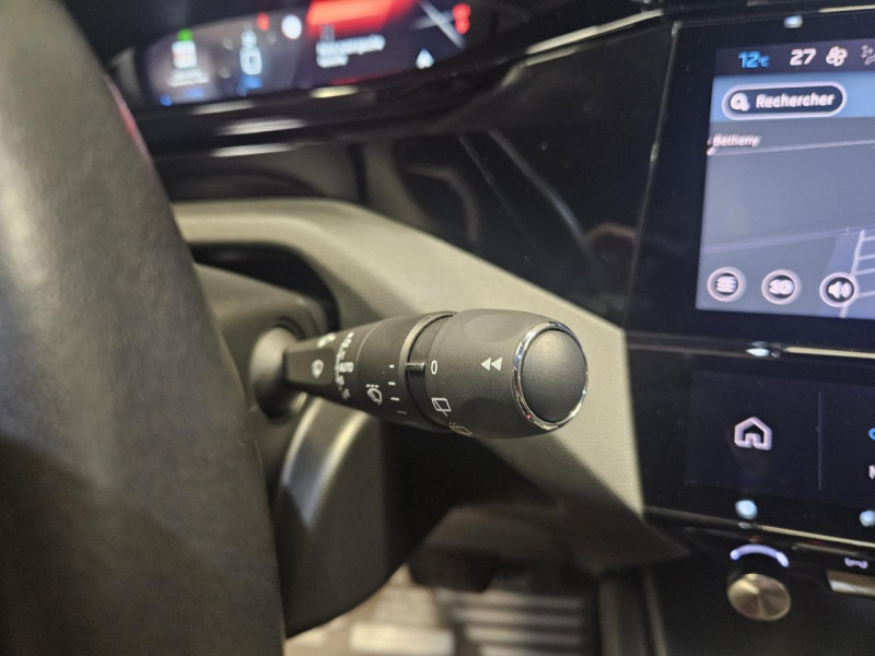 Photo 24 de l'offre de PEUGEOT 308 SW  1.5 BlueHDi 130 EAT8 Allure à 16490€ chez MKP Distribution