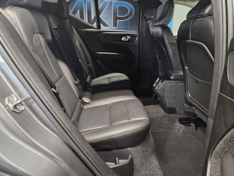 Photo 16 de l'offre de VOLVO XC40 2.0 D3 150 MOMENTUM BVA à 24490€ chez MKP Distribution