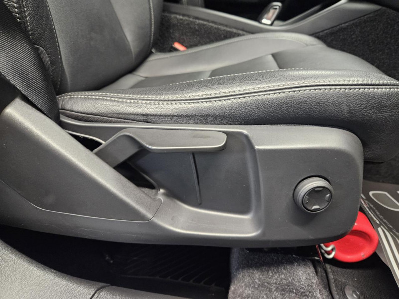 Photo 38 de l'offre de VOLVO XC40 2.0 D3 150 MOMENTUM BVA à 24490€ chez MKP Distribution