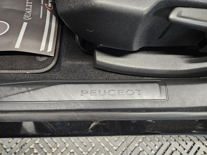 Photo 45 de l'offre de PEUGEOT 3008 1.5 HDi 130 EAT8 GT-LINE à 20490€ chez MKP Distribution