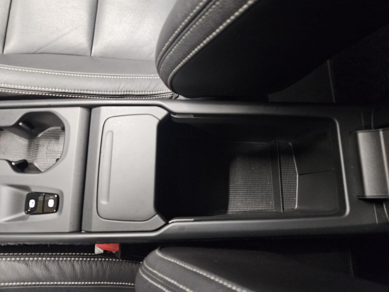 Photo 31 de l'offre de VOLVO XC40 2.0 D3 150 MOMENTUM BVA à 24490€ chez MKP Distribution