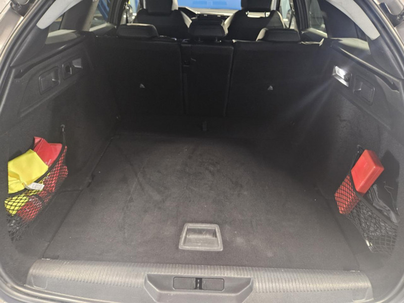 Photo 9 de l'offre de PEUGEOT 308 SW  1.5 BlueHDi 130 EAT8 Allure à 16490€ chez MKP Distribution