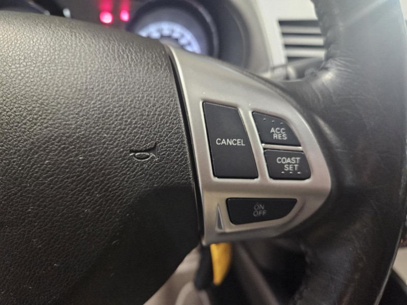 Photo 23 de l'offre de CITROEN C CROSSER 2.2 HDi 156 4WD Exclusive BVM 7 Places à 15490€ chez MKP Distribution