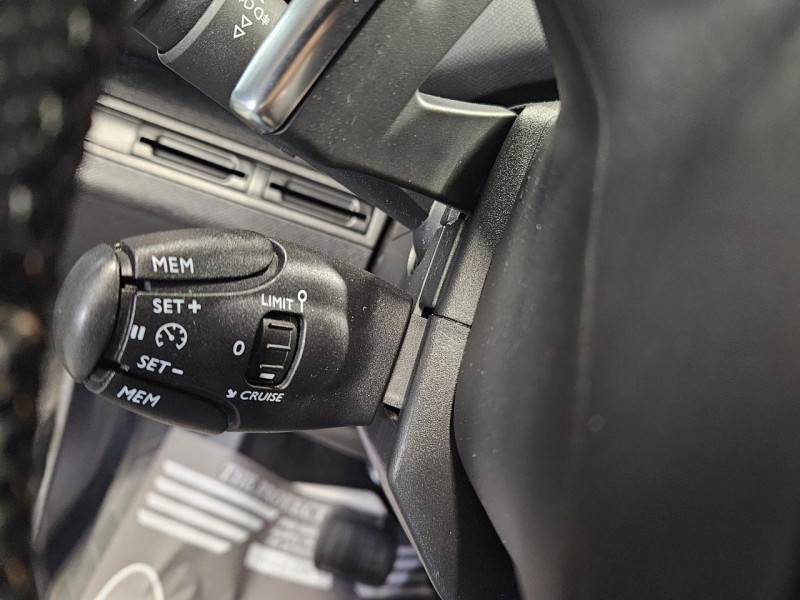 Photo 24 de l'offre de PEUGEOT 3008 1.5 HDi 130 EAT8 GT-LINE à 20490€ chez MKP Distribution