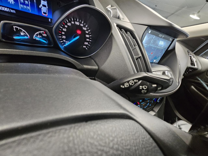 Photo 22 de l'offre de FORD KUGA 1.5 ECOBOOST 150 Titanium BVM à 13990€ chez MKP Distribution