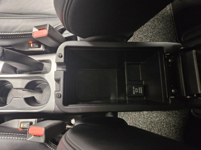 Photo 38 de l'offre de CITROEN C CROSSER 2.2 HDi 156 4WD Exclusive BVM 7 Places à 15490€ chez MKP Distribution