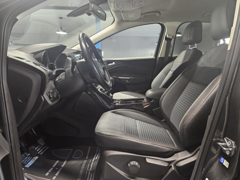 Photo 13 de l'offre de FORD KUGA 1.5 ECOBOOST 150 Titanium BVM à 13990€ chez MKP Distribution