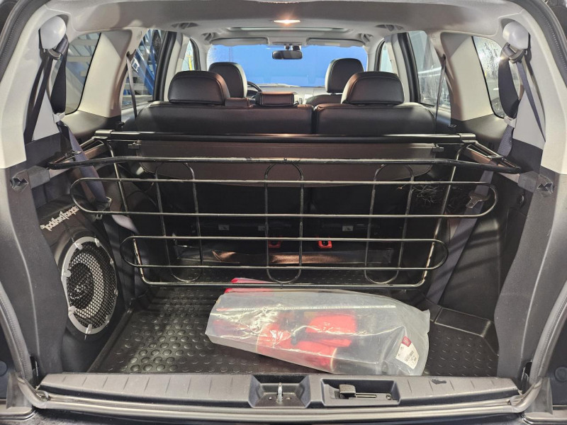 Photo 10 de l'offre de CITROEN C CROSSER 2.2 HDi 156 4WD Exclusive BVM 7 Places à 15490€ chez MKP Distribution