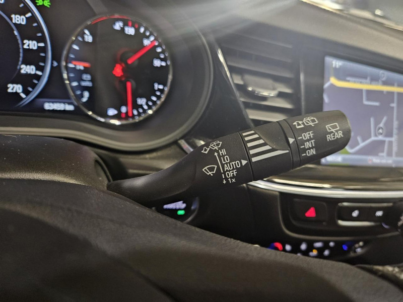 Photo 22 de l'offre de OPEL INSIGNIA Sports Tourer 1.5 Turbo 165 BVA6 Elite à 15990€ chez MKP Distribution