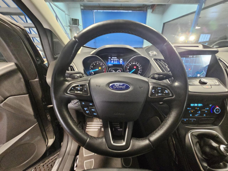 Photo 18 de l'offre de FORD KUGA 1.5 ECOBOOST 150 Titanium BVM à 13990€ chez MKP Distribution