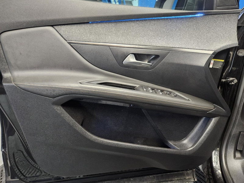 Photo 42 de l'offre de PEUGEOT 3008 1.5 HDi 130 EAT8 GT-LINE à 20490€ chez MKP Distribution