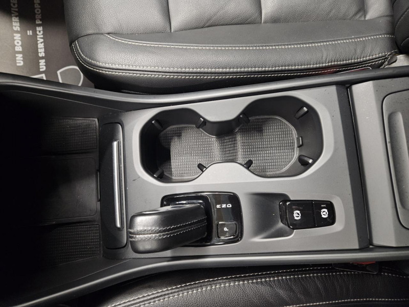 Photo 30 de l'offre de VOLVO XC40 2.0 D3 150 MOMENTUM BVA à 24490€ chez MKP Distribution