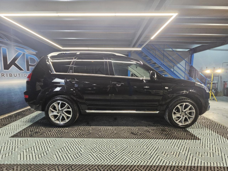 Photo 5 de l'offre de CITROEN C CROSSER 2.2 HDi 156 4WD Exclusive BVM 7 Places à 15490€ chez MKP Distribution