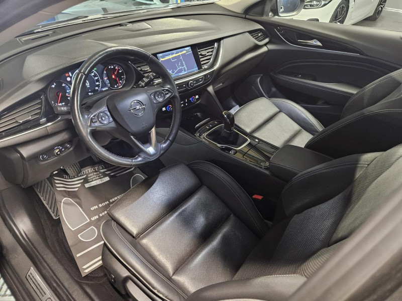 Photo 12 de l'offre de OPEL INSIGNIA Sports Tourer 1.5 Turbo 165 BVA6 Elite à 15990€ chez MKP Distribution