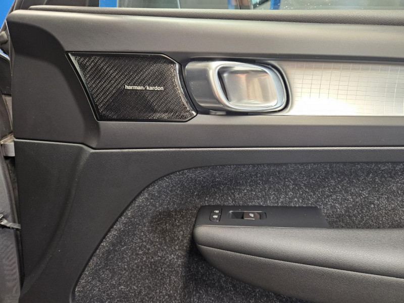 Photo 46 de l'offre de VOLVO XC40 2.0 D3 150 MOMENTUM BVA à 24490€ chez MKP Distribution